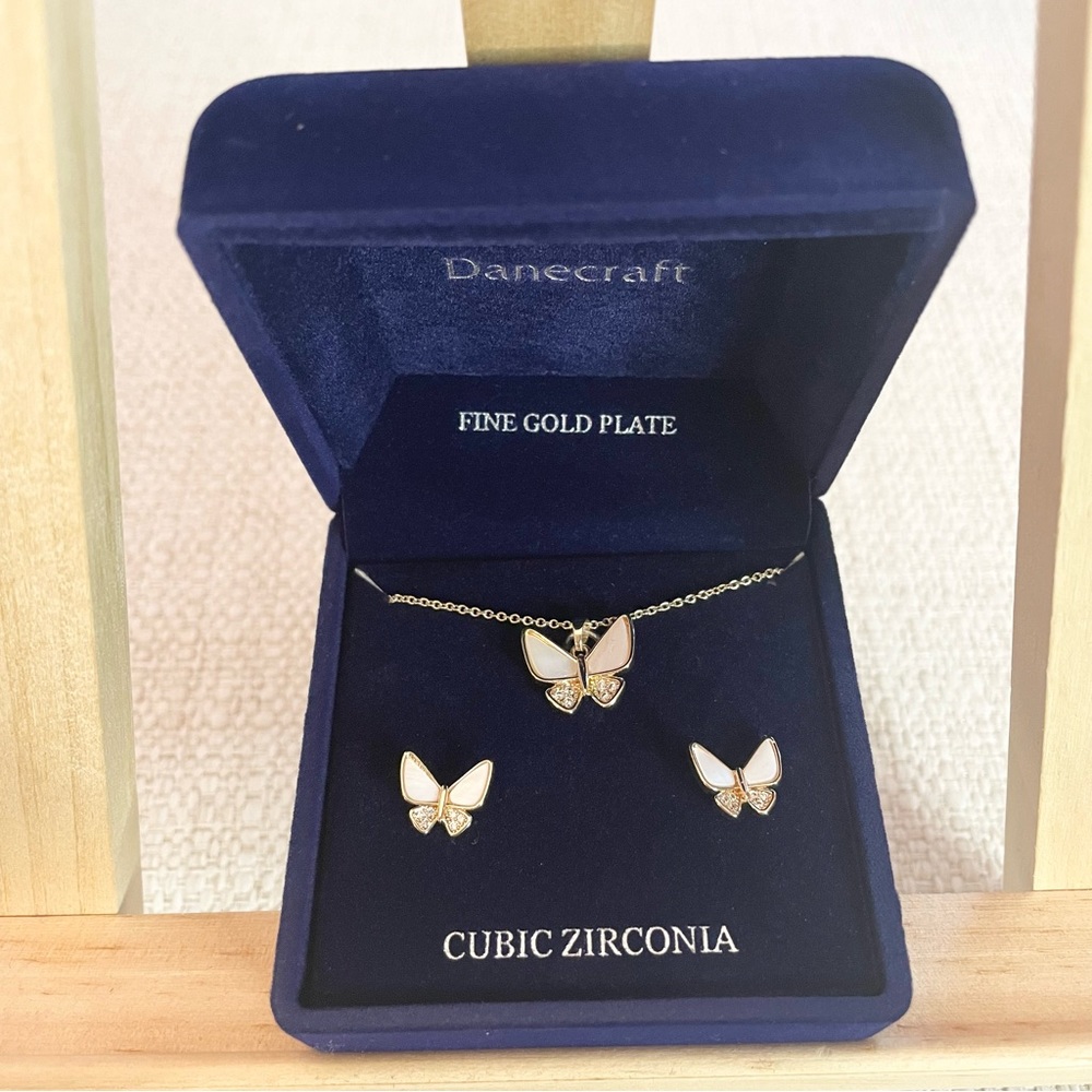 NWT butterfly finegoldplate cubic zirconia, gold & white earrings, necklace - Picture 2 of 5